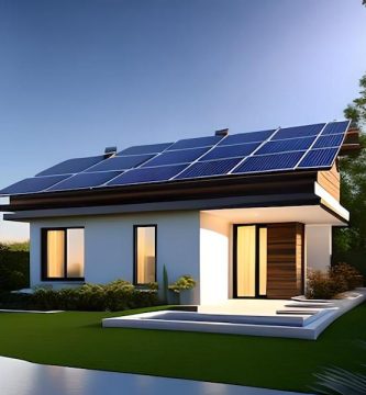 casa con paneles solares